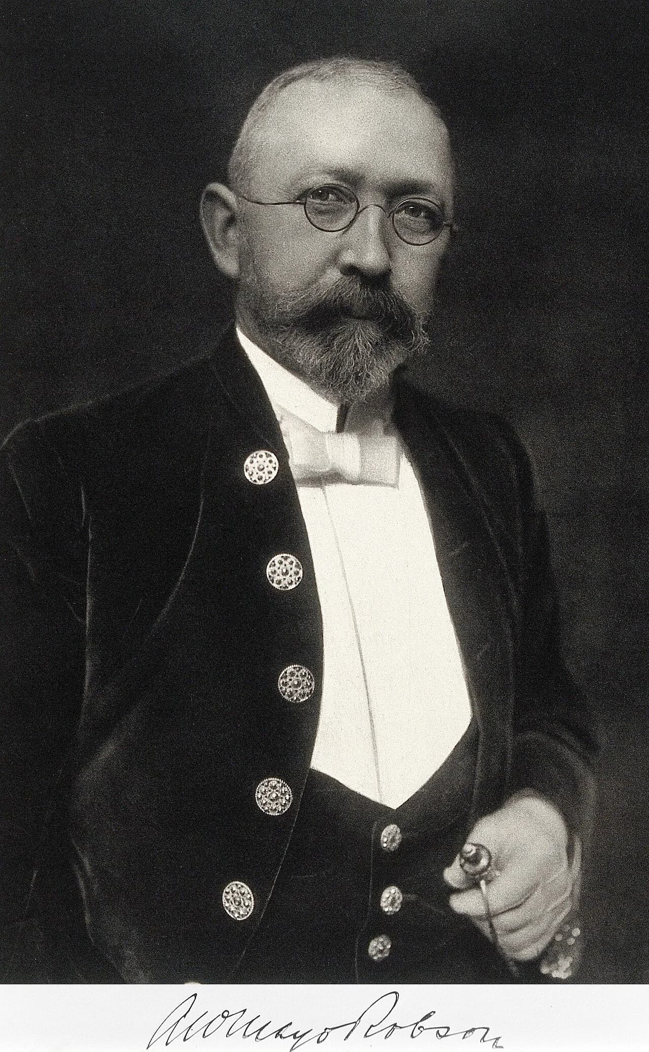 Arthur Mayo-Robson