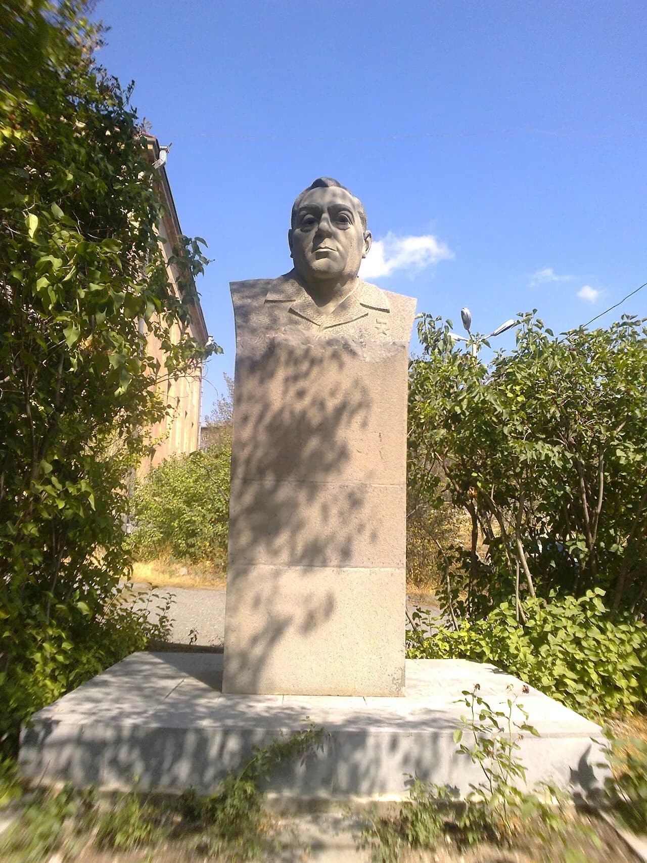 Armenak Mnjoyan
