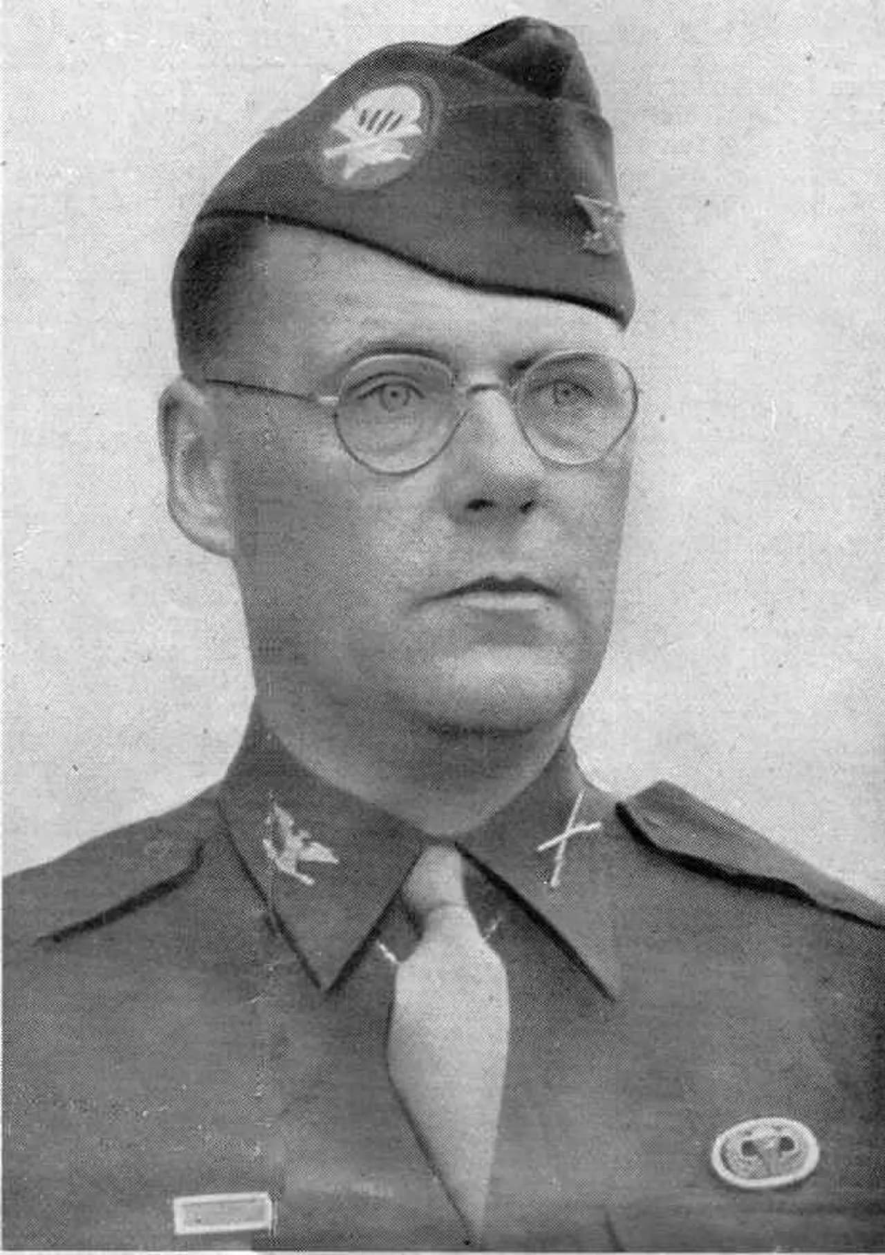 Roy E. Lindquist