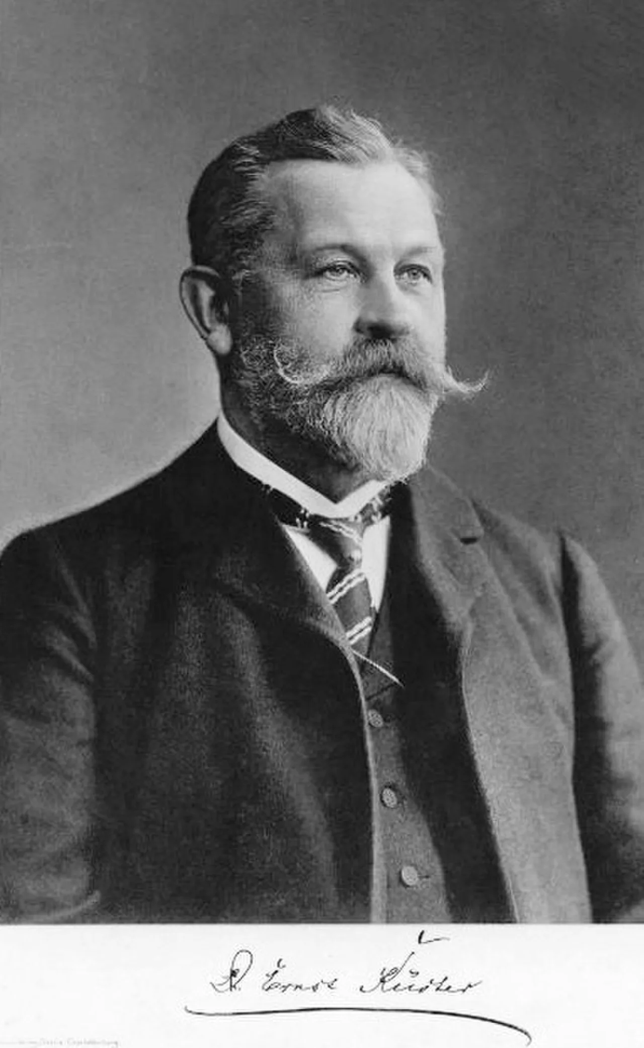 Ernst Küster
