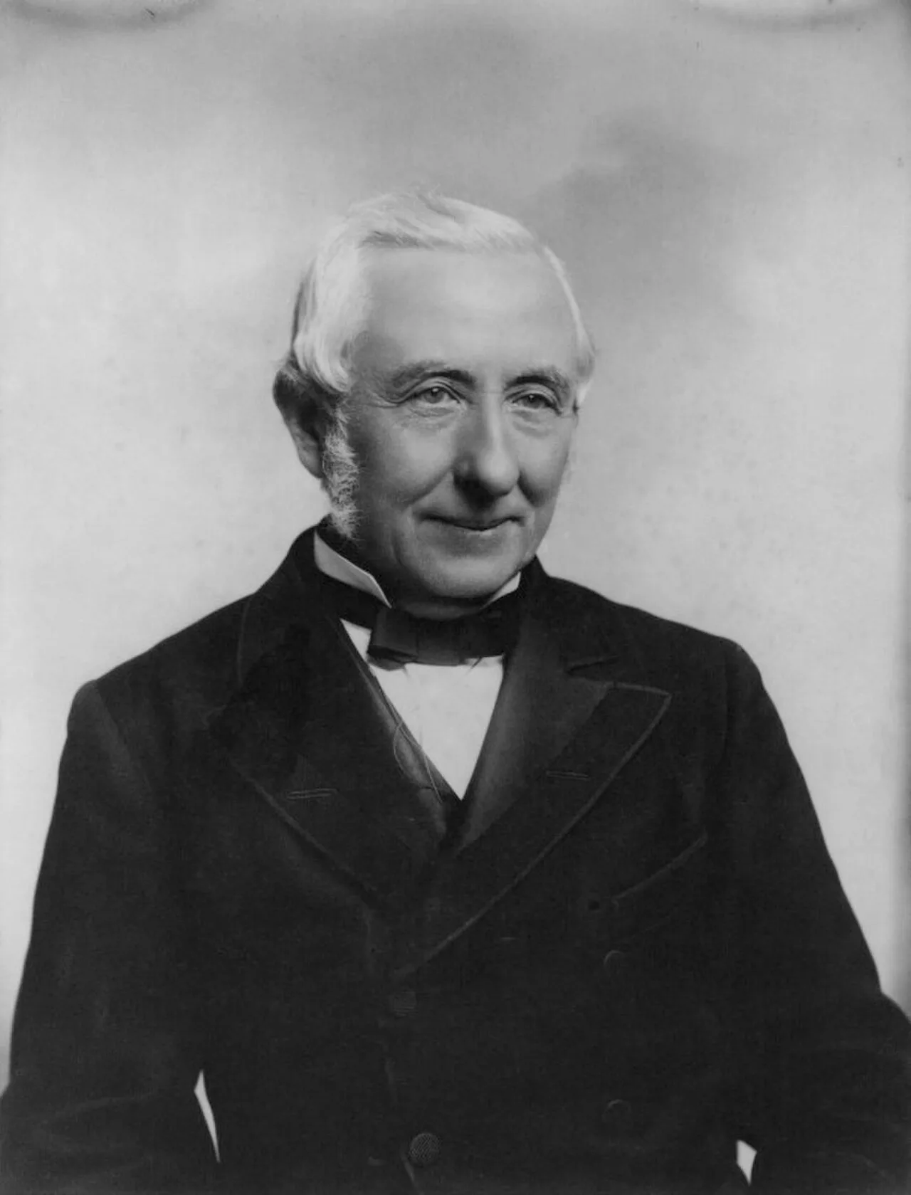 William Mackinnon, 1. Baronet