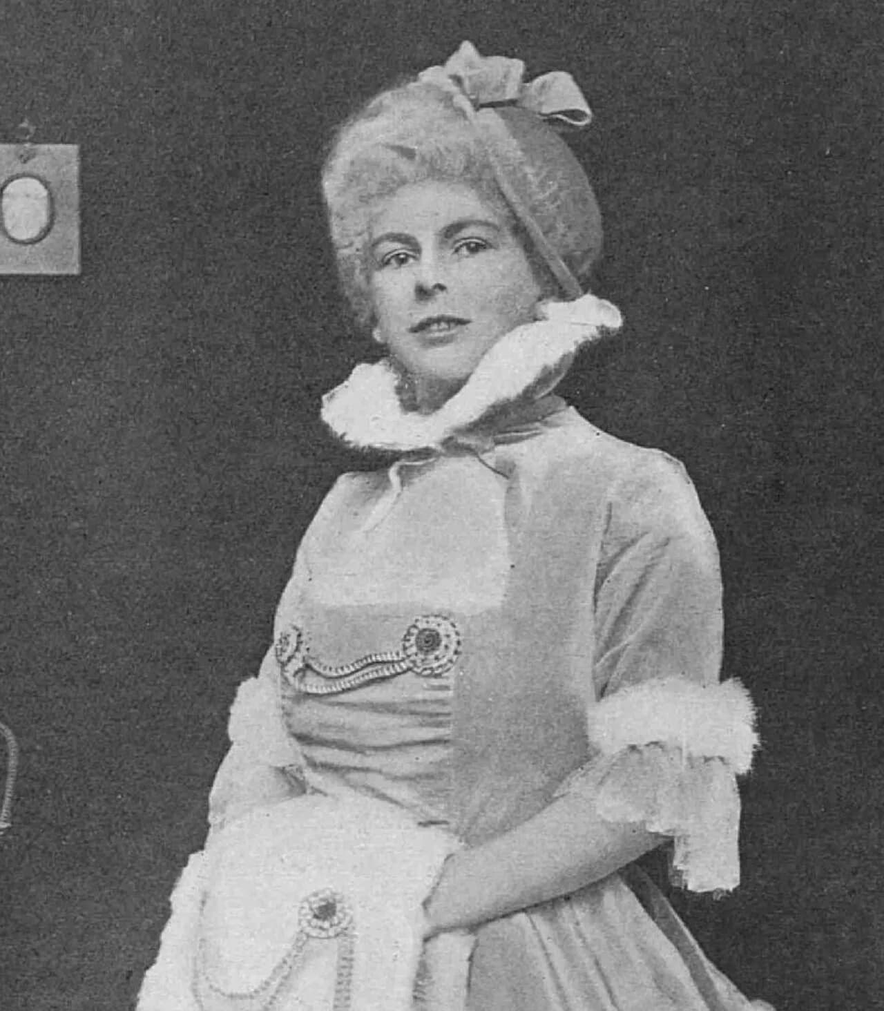 Kathleen Curzon-Herrick