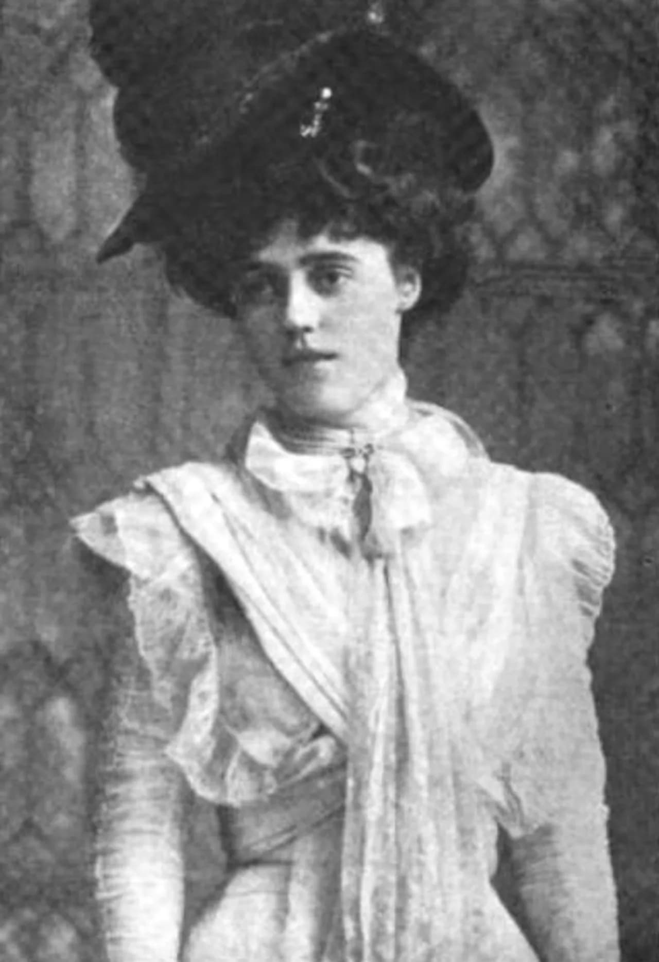Amelia Crichton