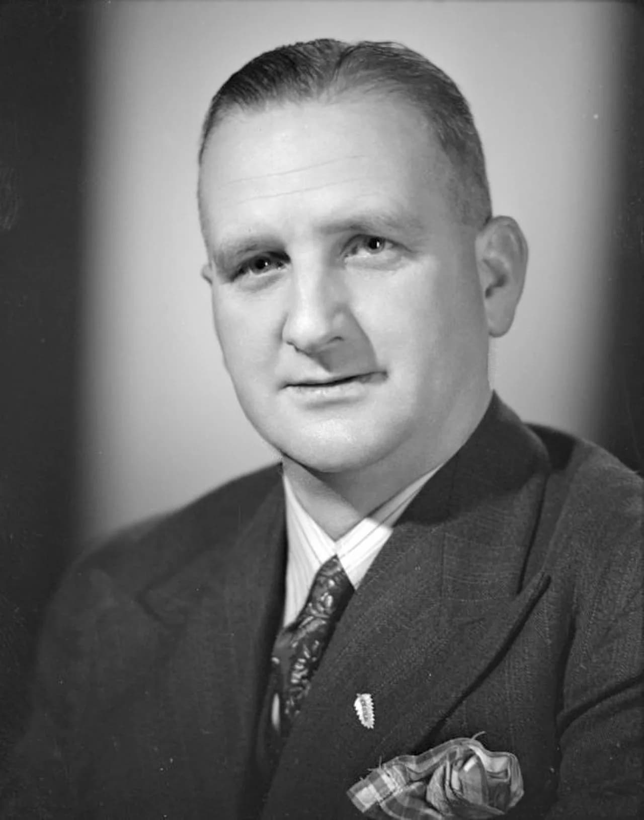 Tom Skinner