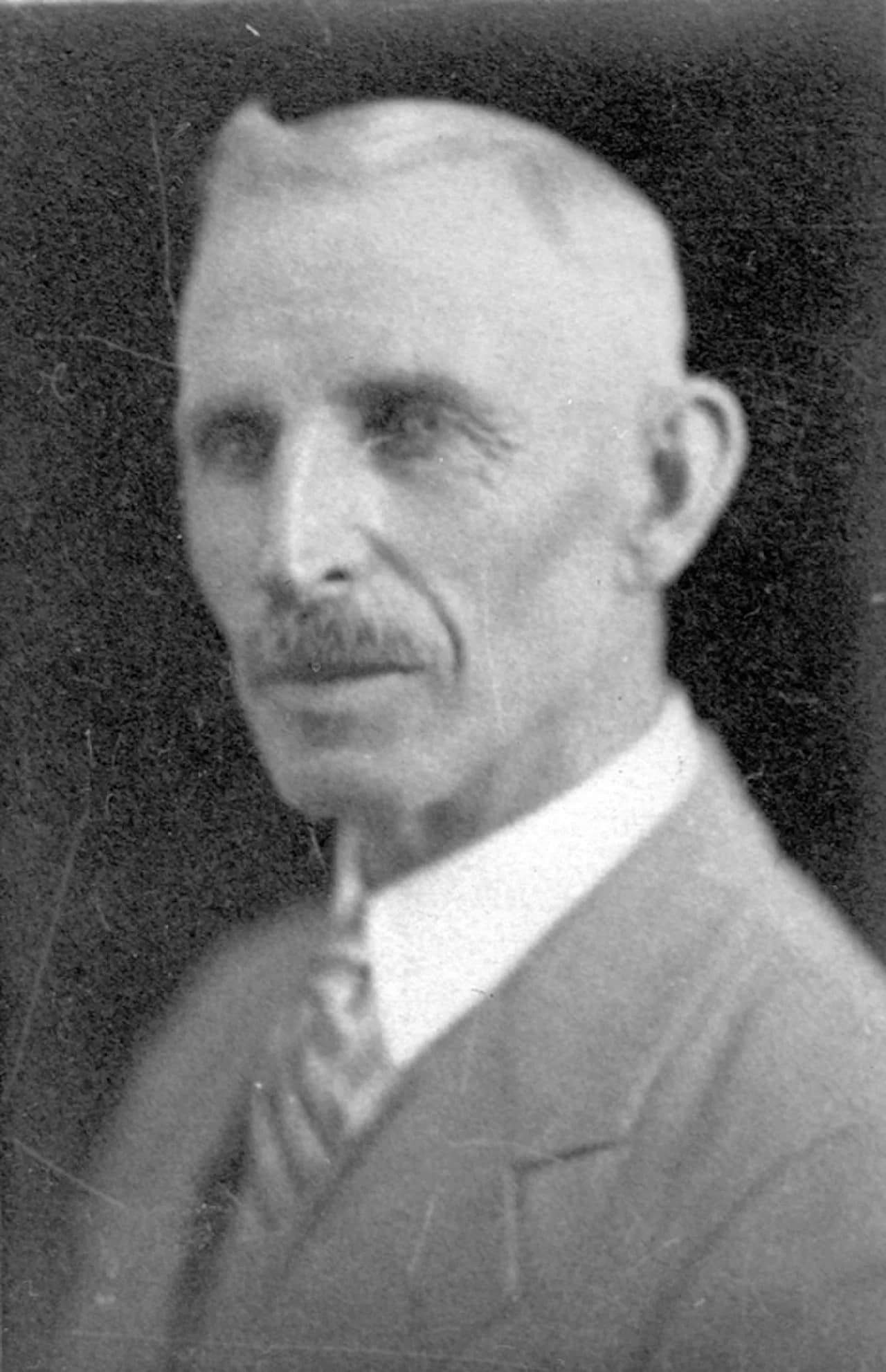 Willard Washburn