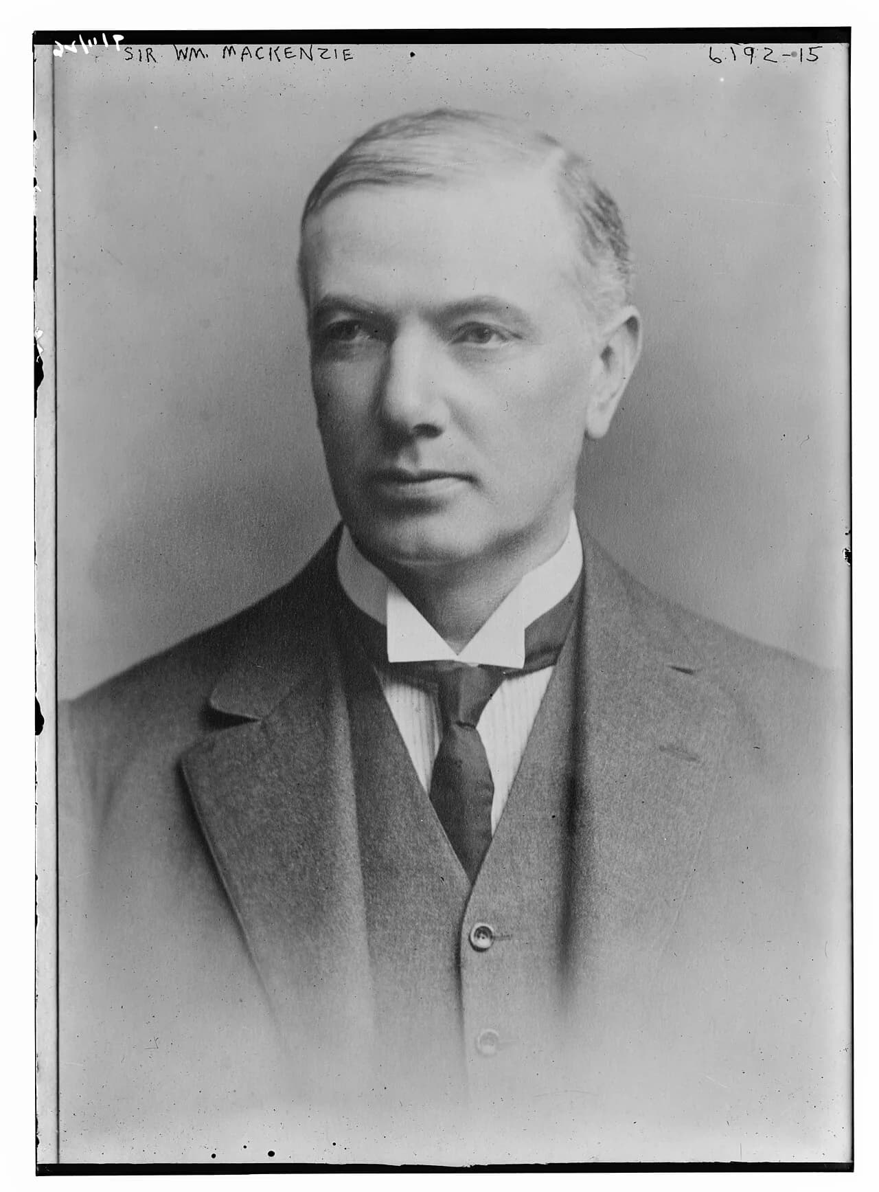 William Mackenzie, 1. Baron Amulree