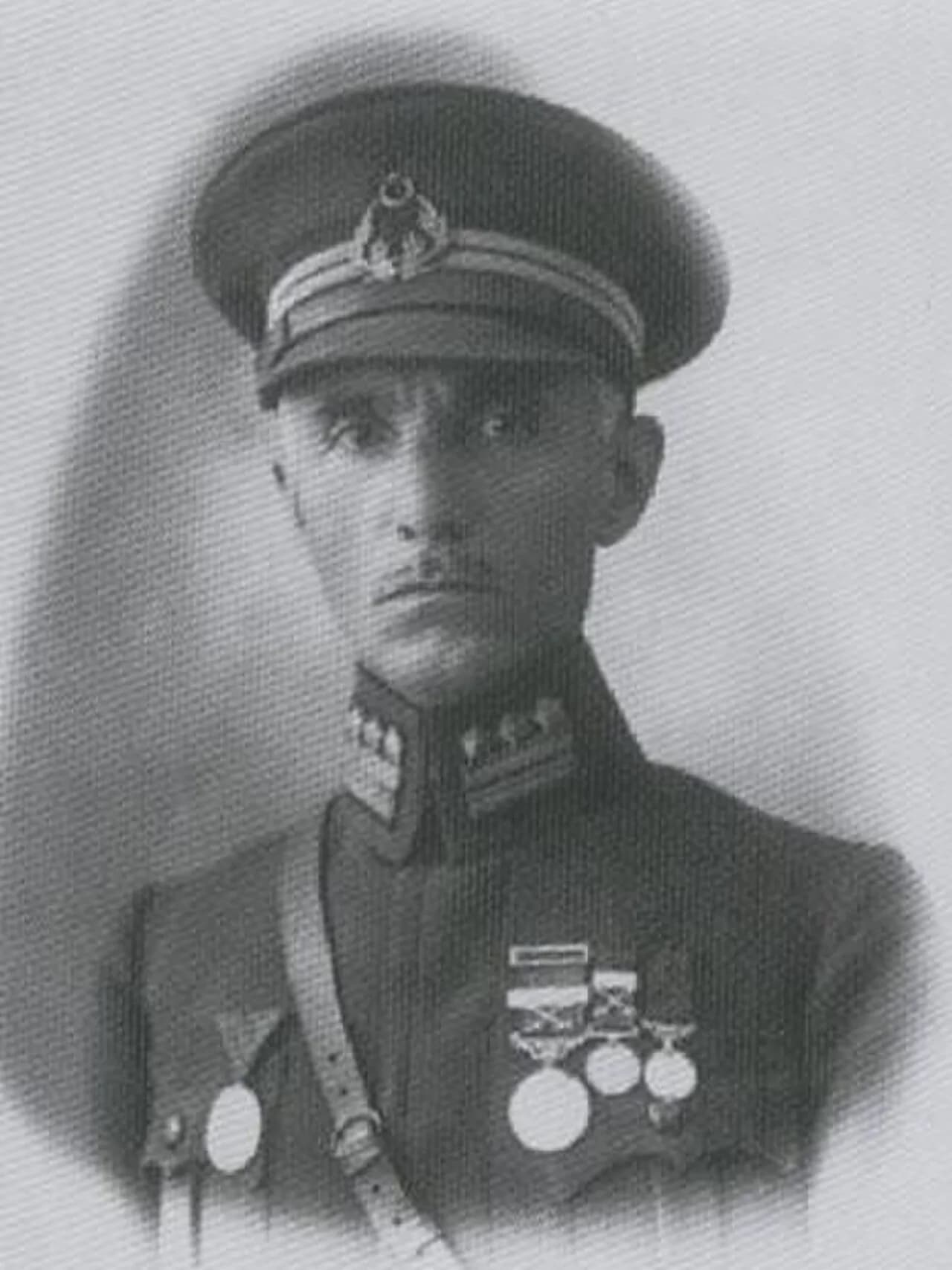 Şefik Aker