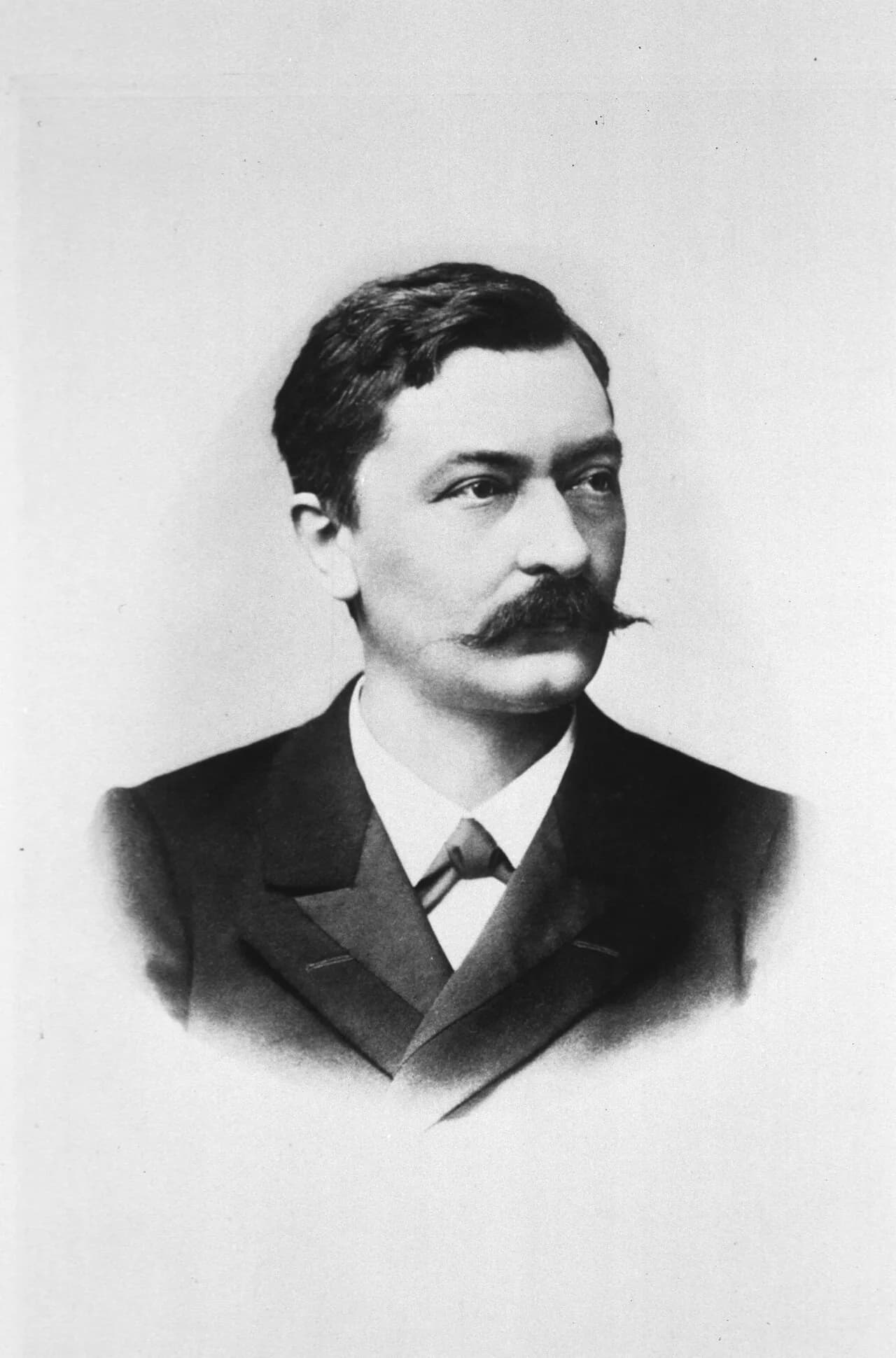 Edmund von Neusser
