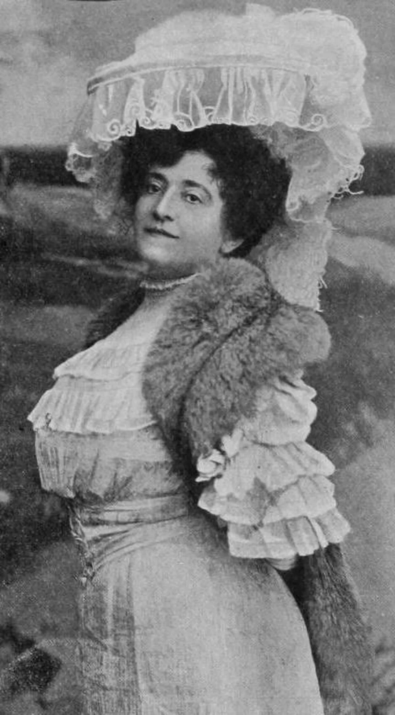 Blanche Arral