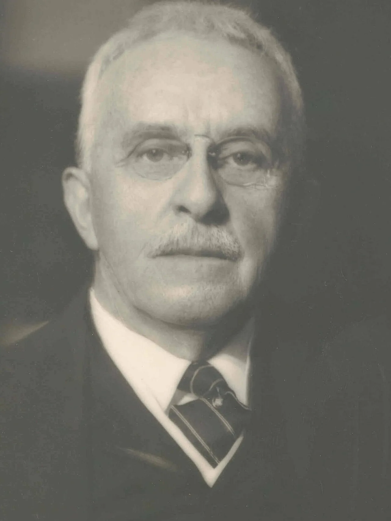 Wilbur Lucius Cross