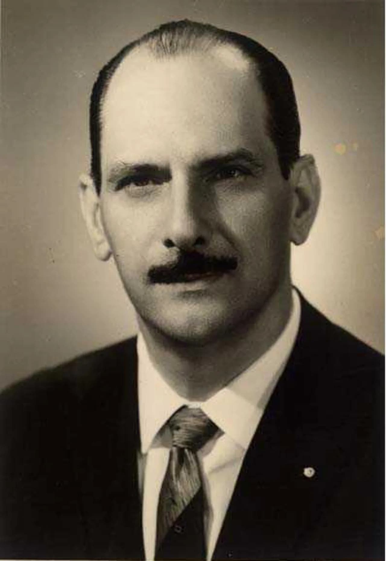 Adalmiro Bandeira de Moura