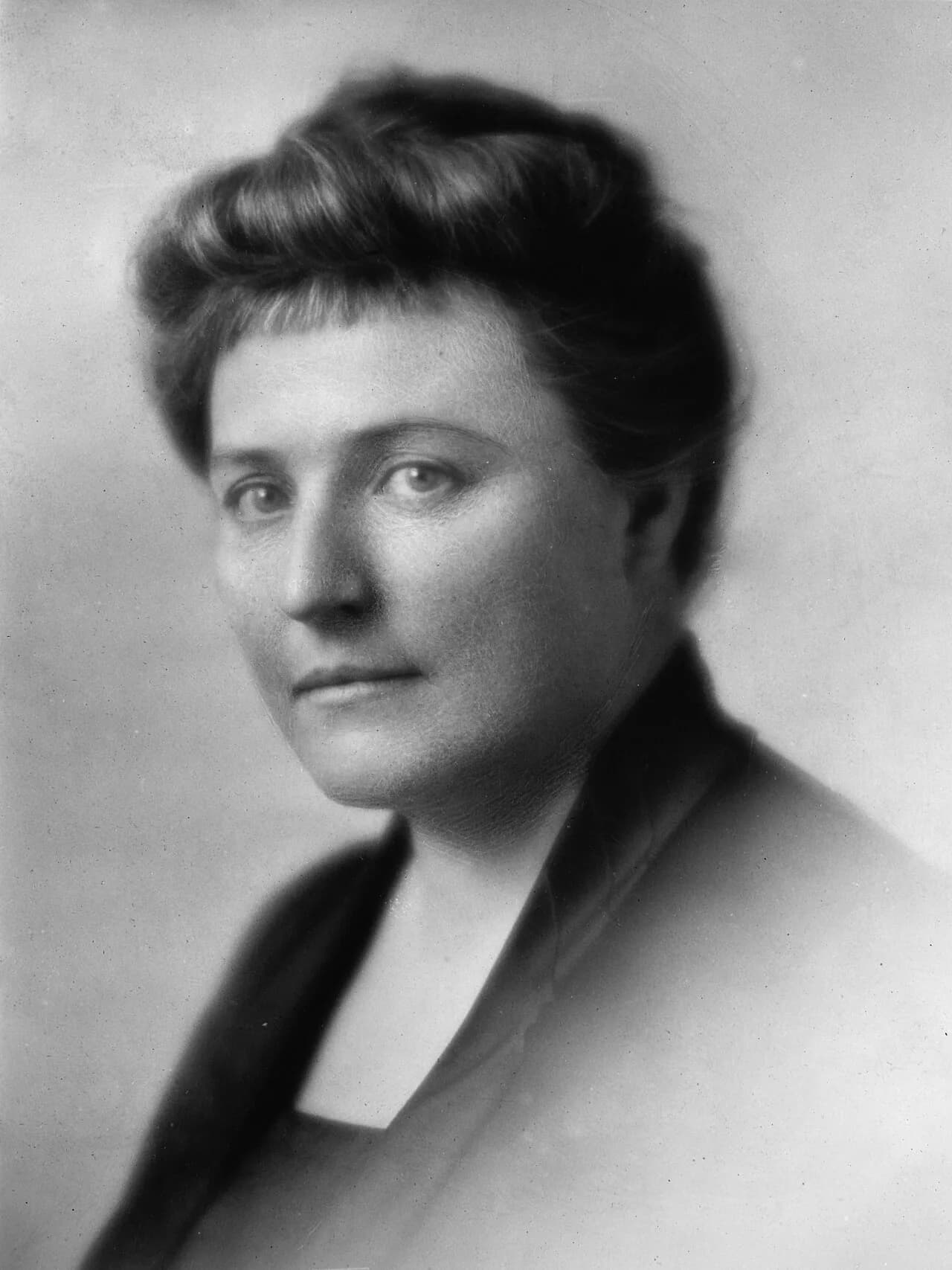 Louise Adriana Wood