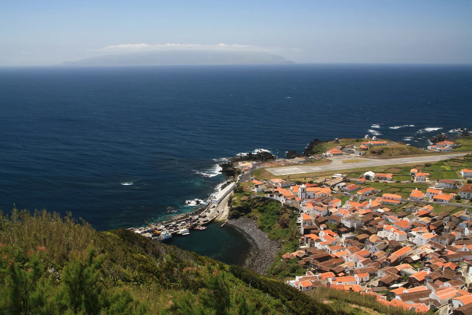 Vila do Corvo