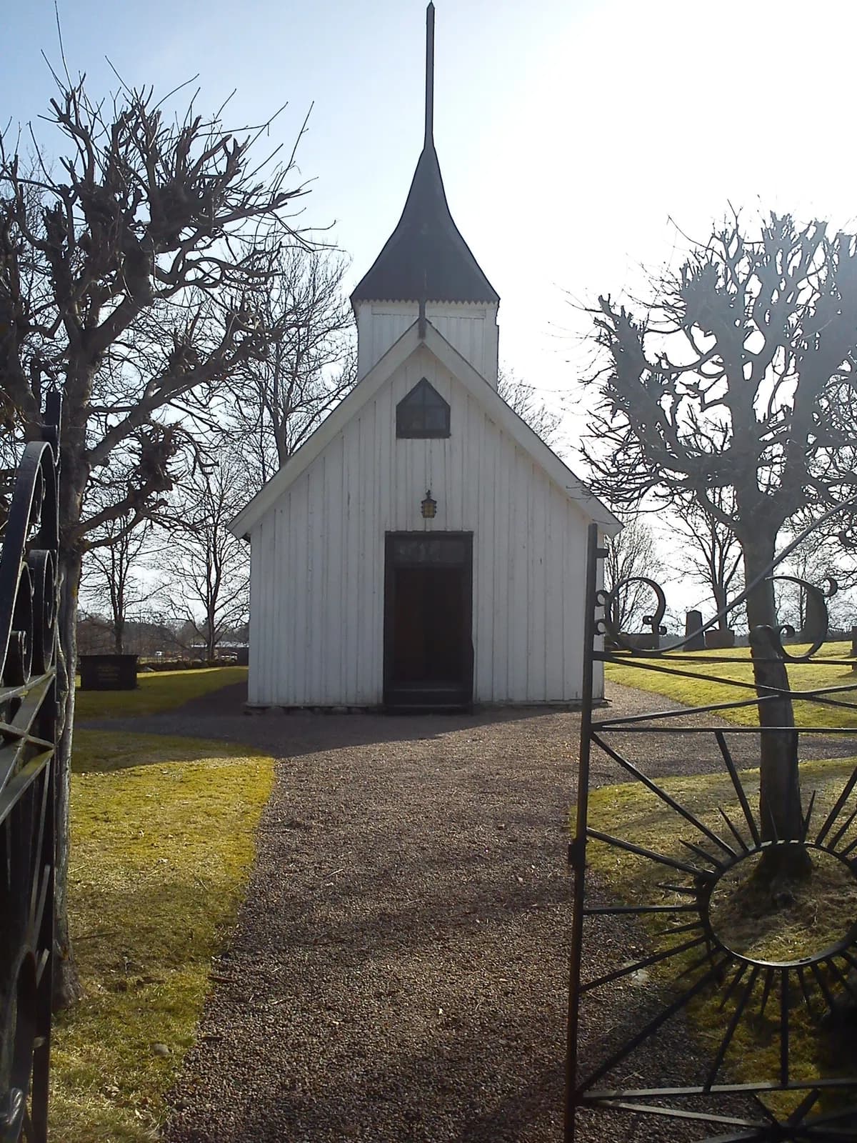 Hudene church parish