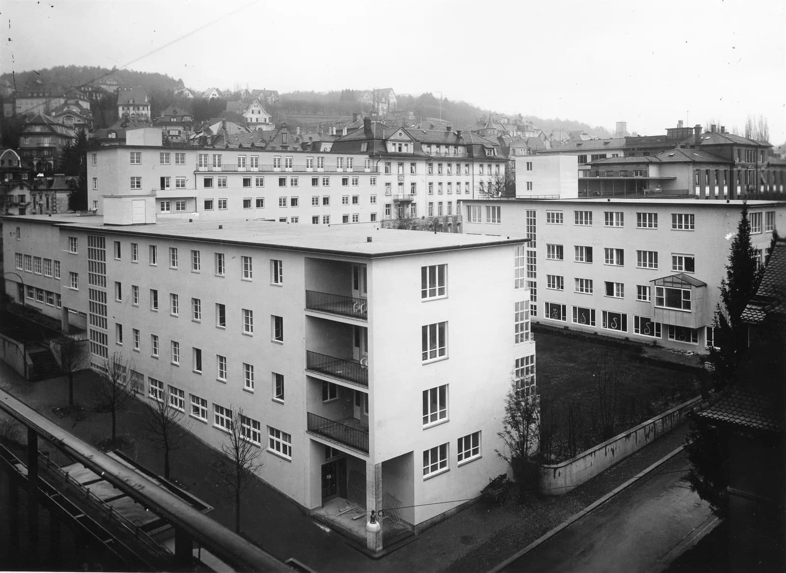 Schweizerische Pflegerinnenschule mit Frauenspital