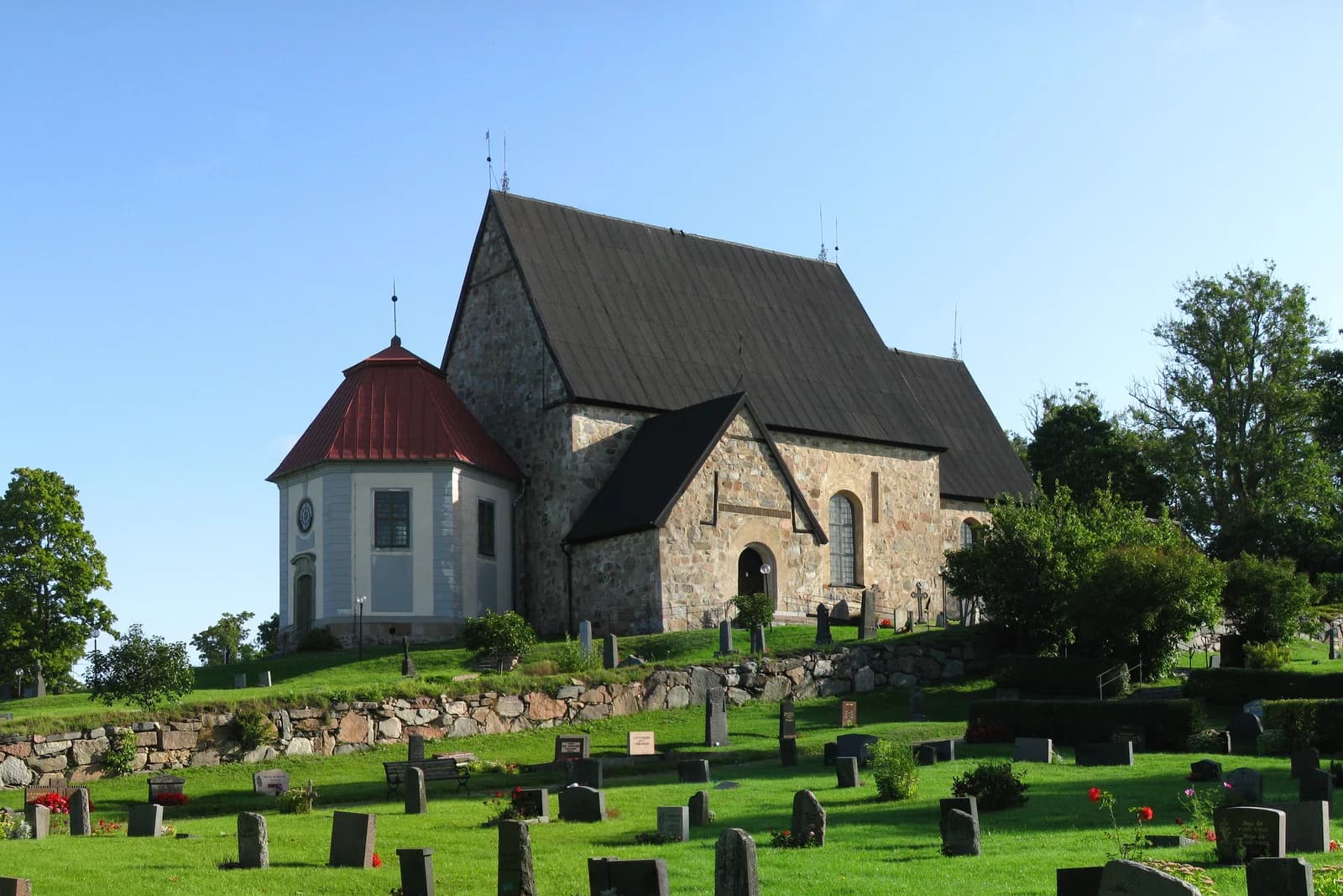 Roslagsbro-Vätö församling