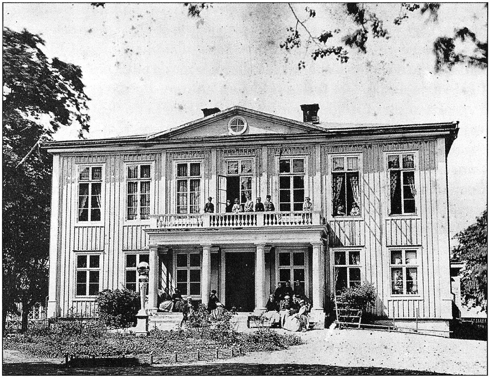 Rostads teacher's school
