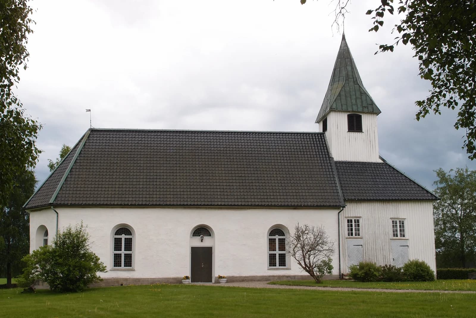Varnum church parish