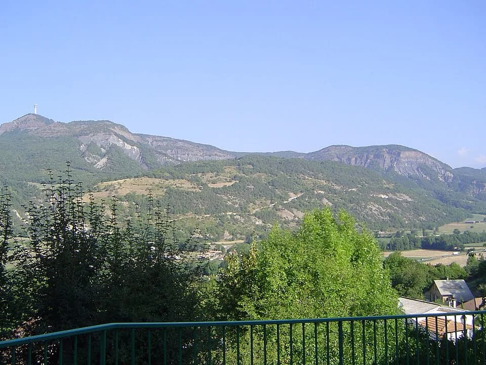 Saint-Étienne-le-Laus