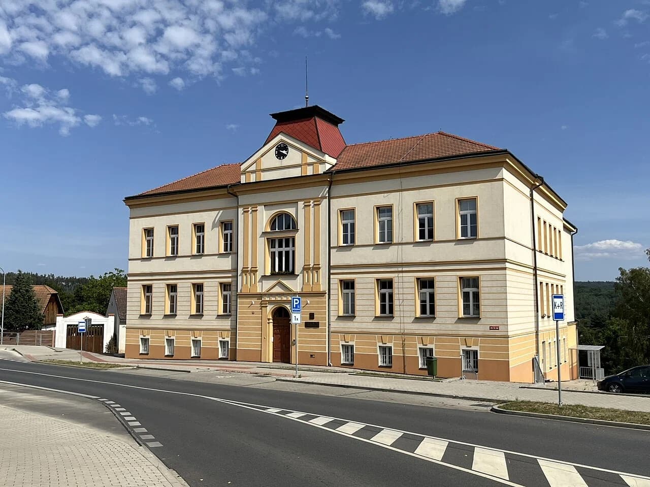 Chrást