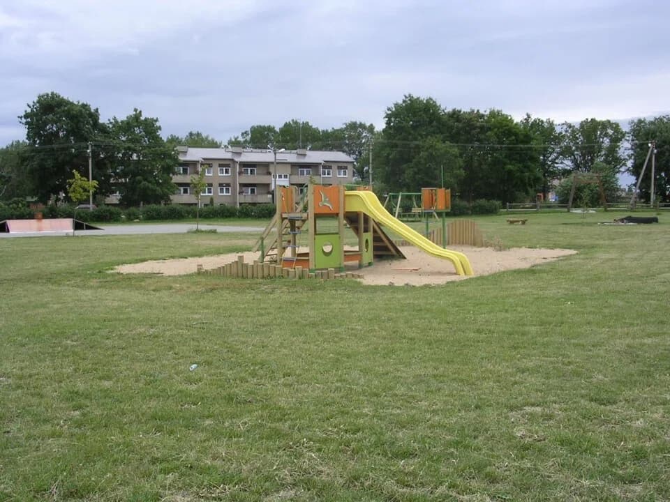 Uhtna