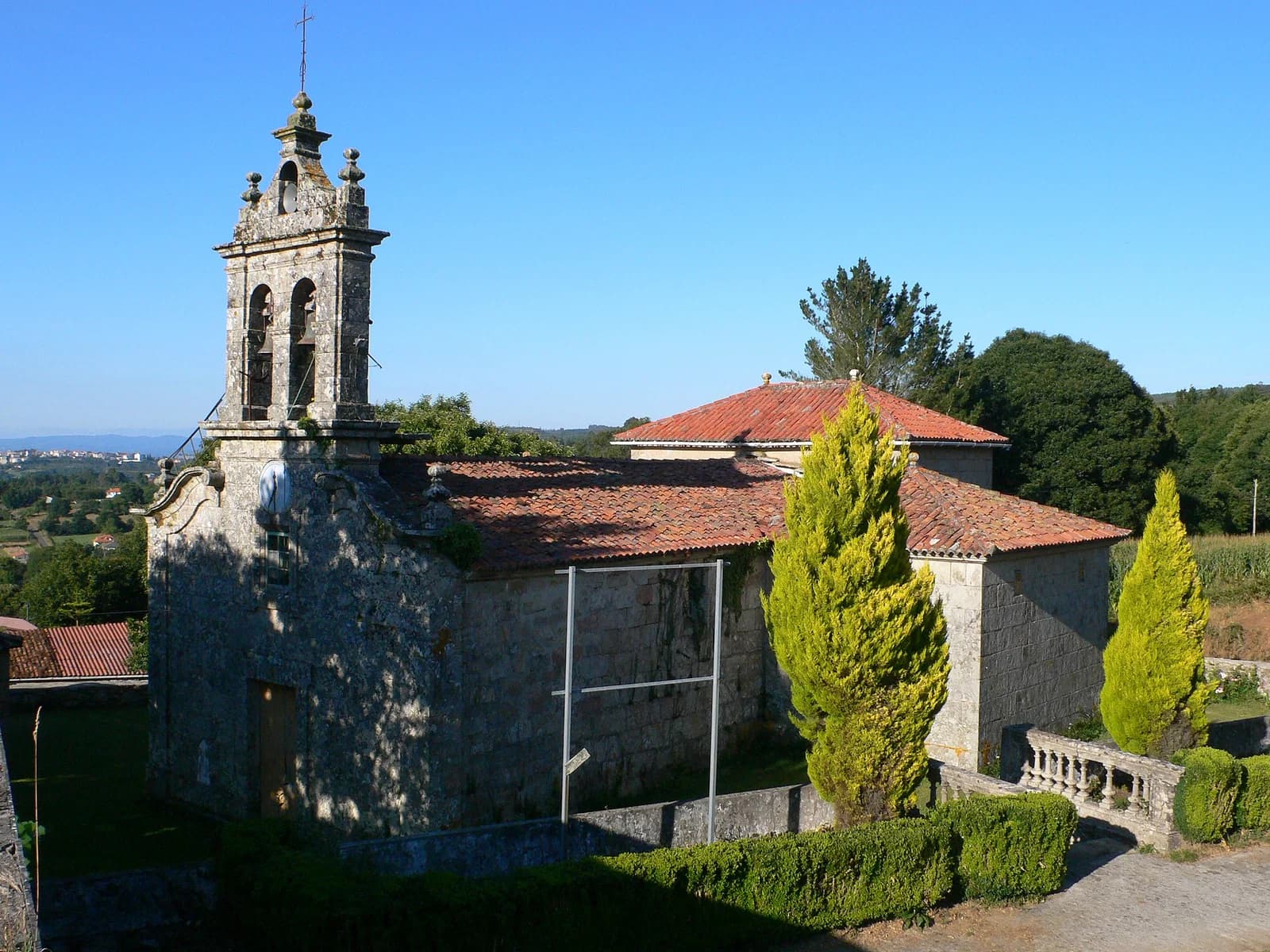 Oirós, Vila de Cruces