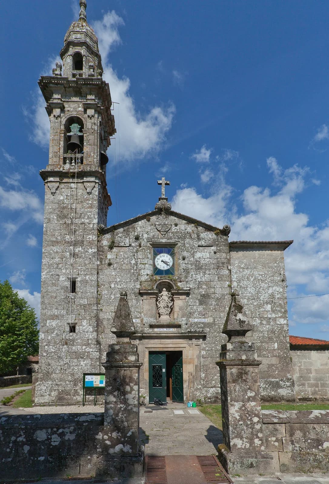 Os Ánxeles, Brión