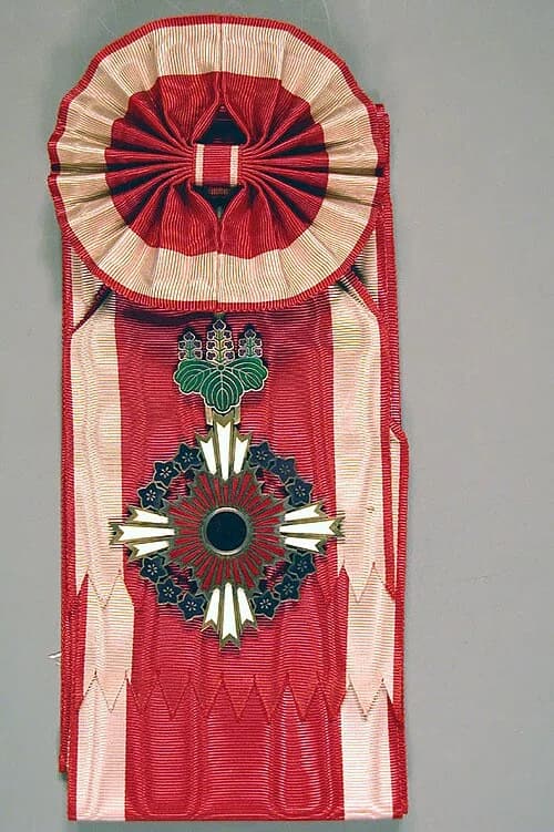 Order of the Rising Sun with Paulownia Flowers, 1st class