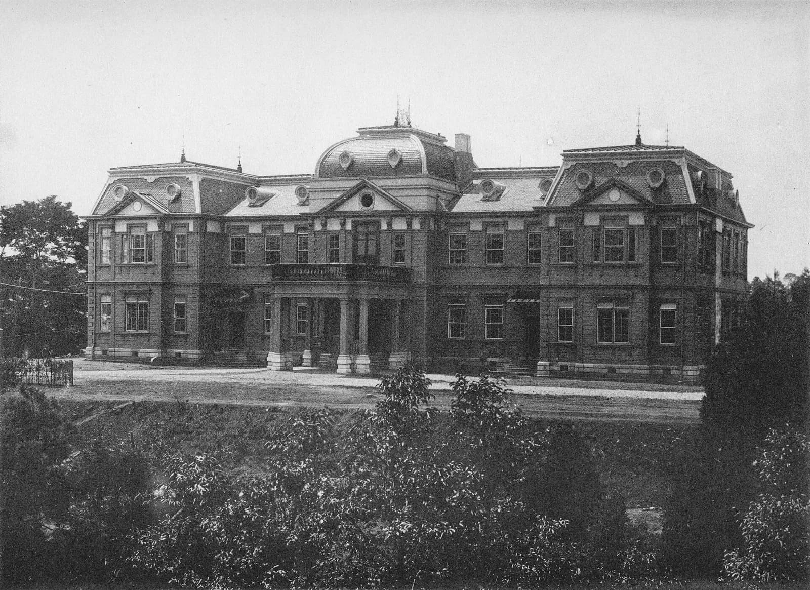 Tokyo University of Literature and Science
