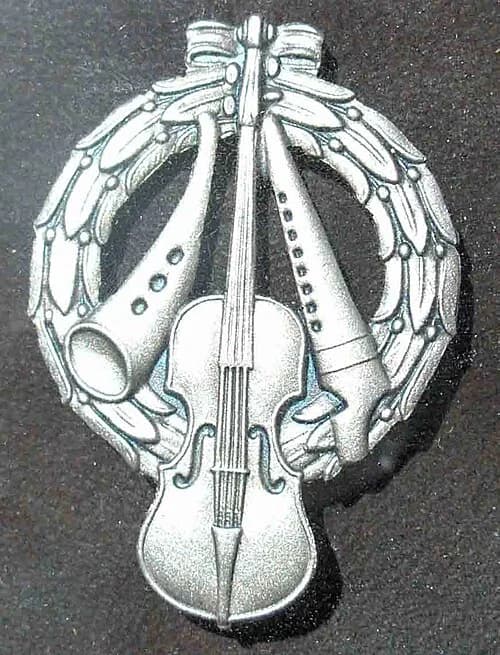 Zorn badge in silver