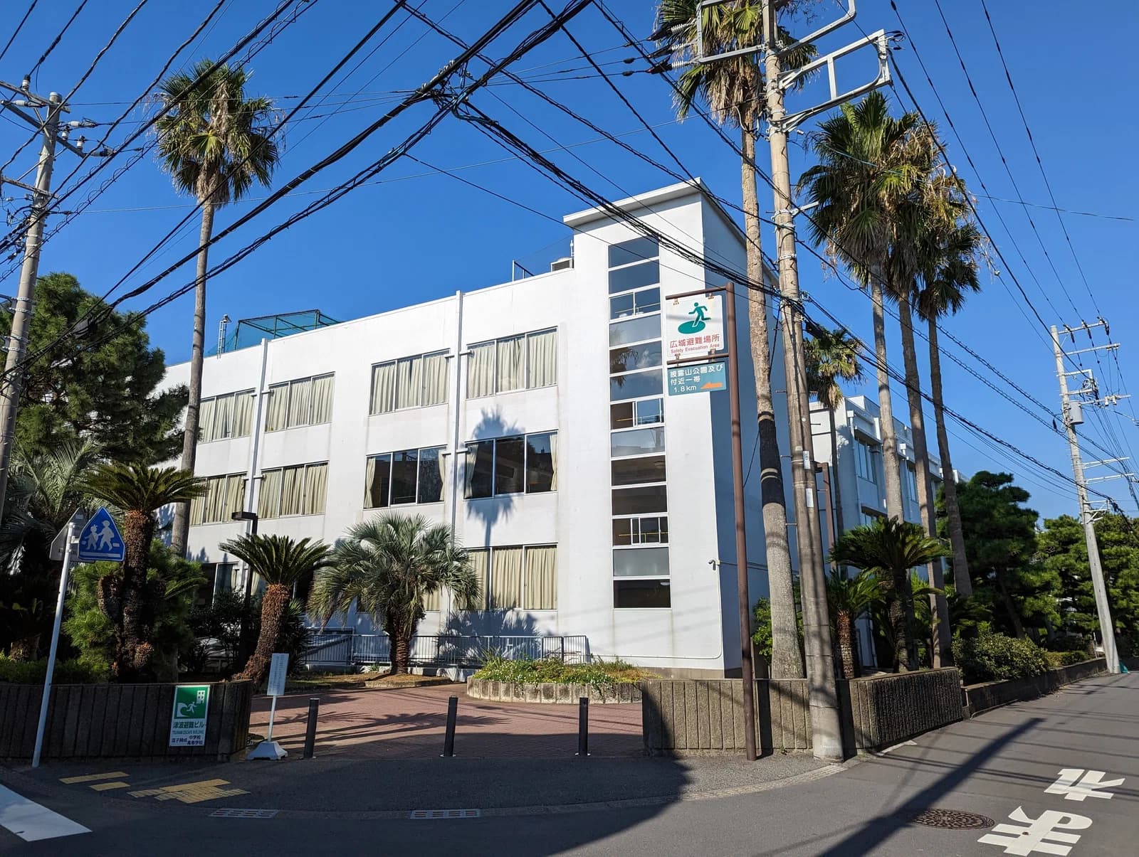 Zushi Kaisei Junior and Senior High School