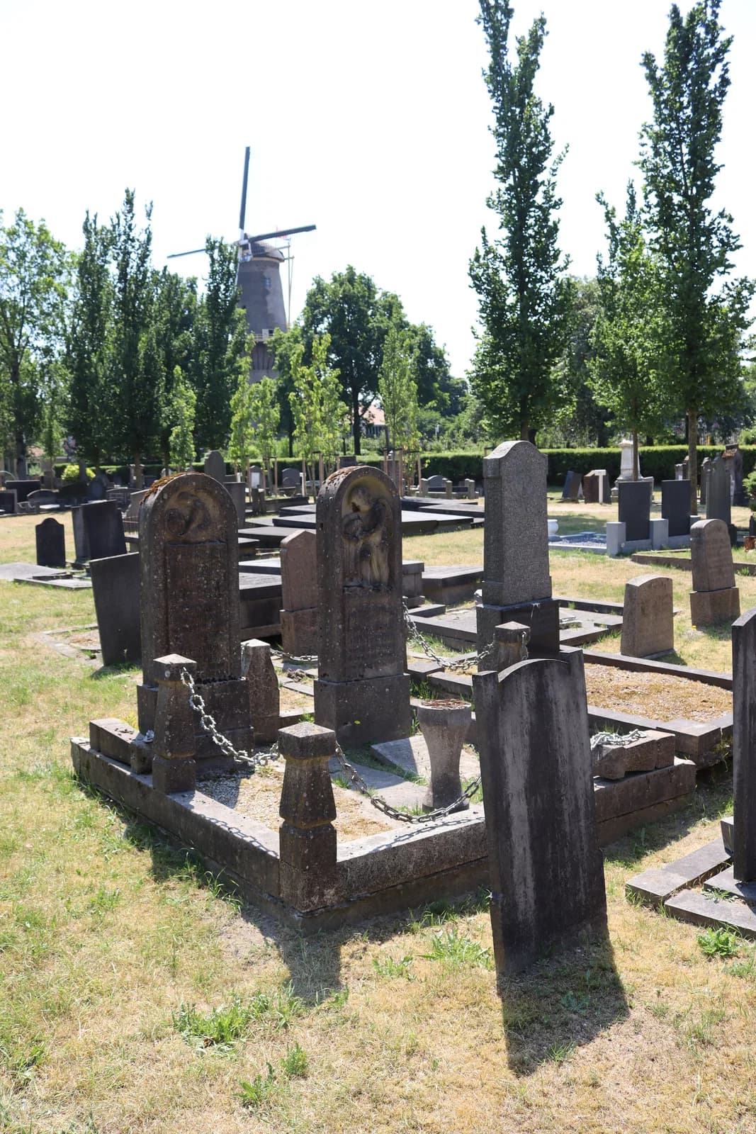 double grave monument for De Bruijn and Verheij family