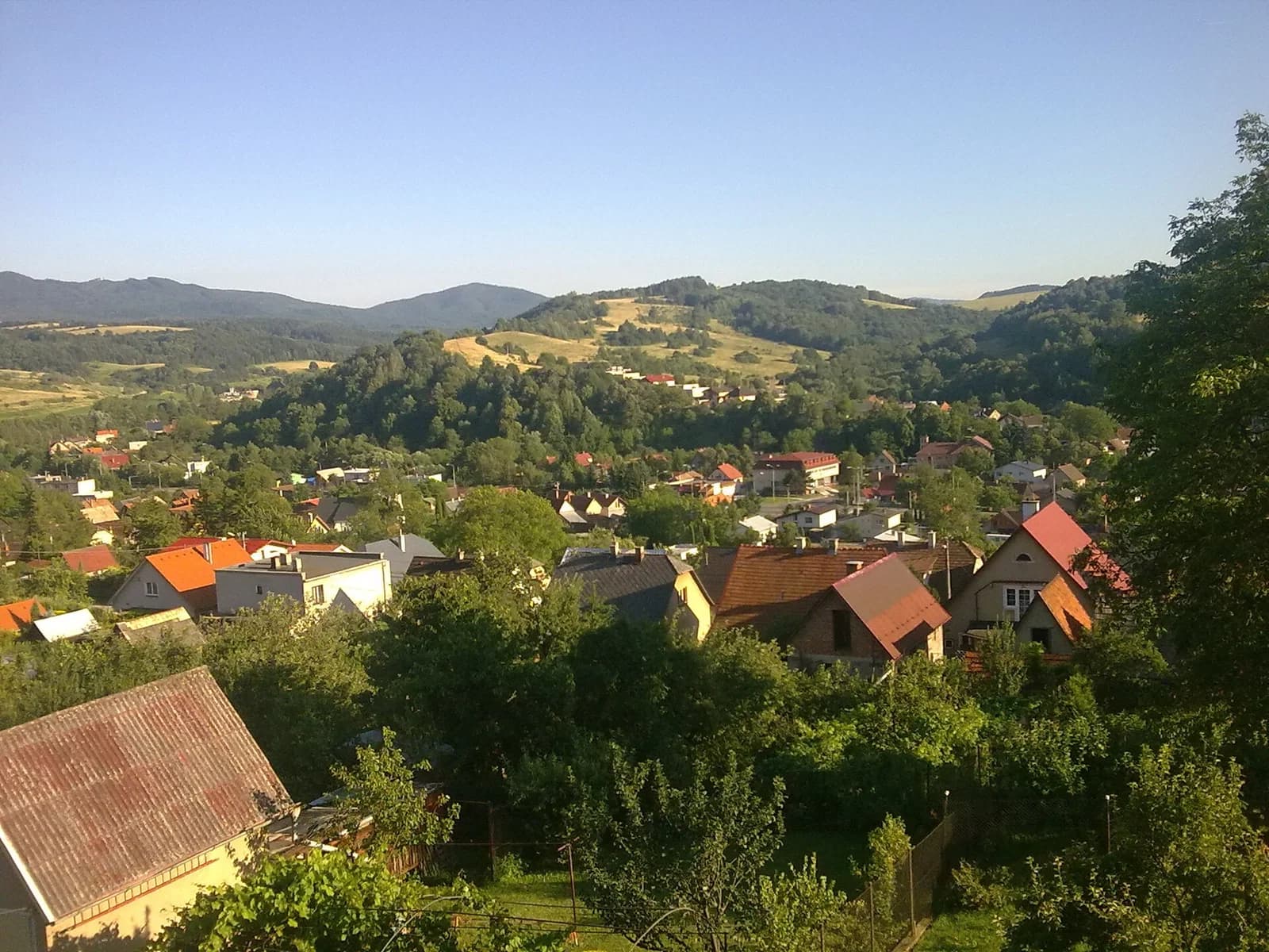 Ráztočno