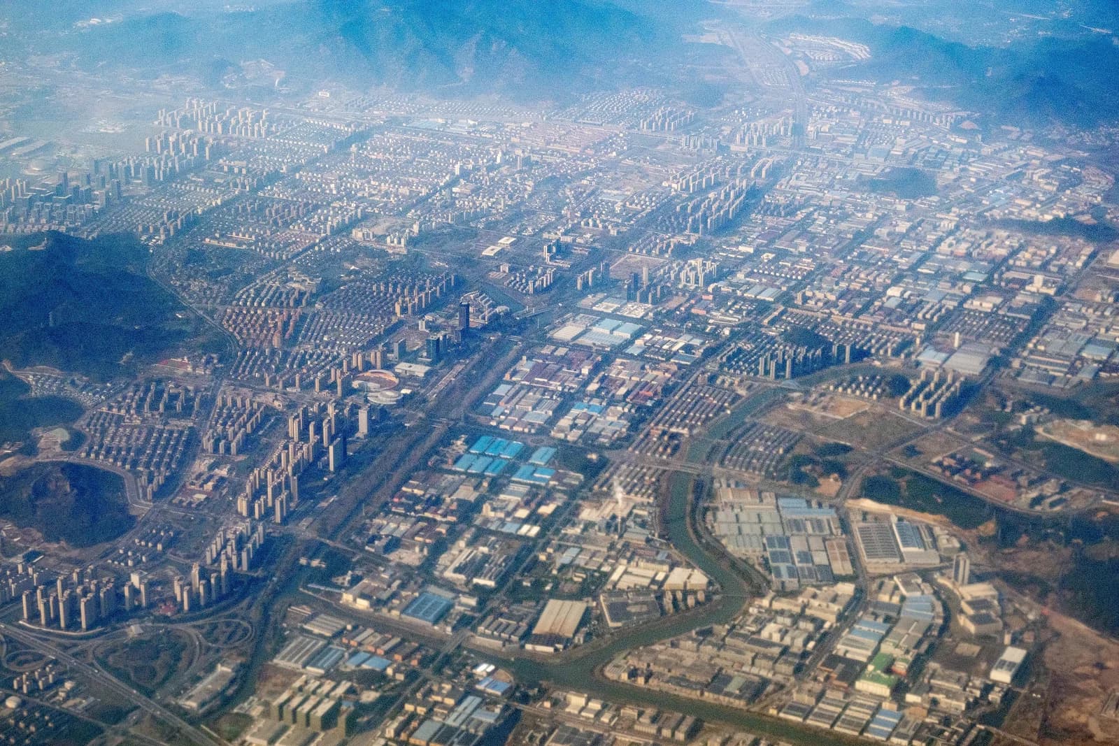 Deqing