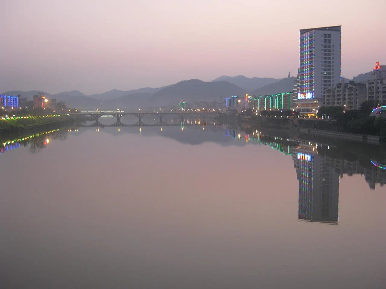 Shaxian District