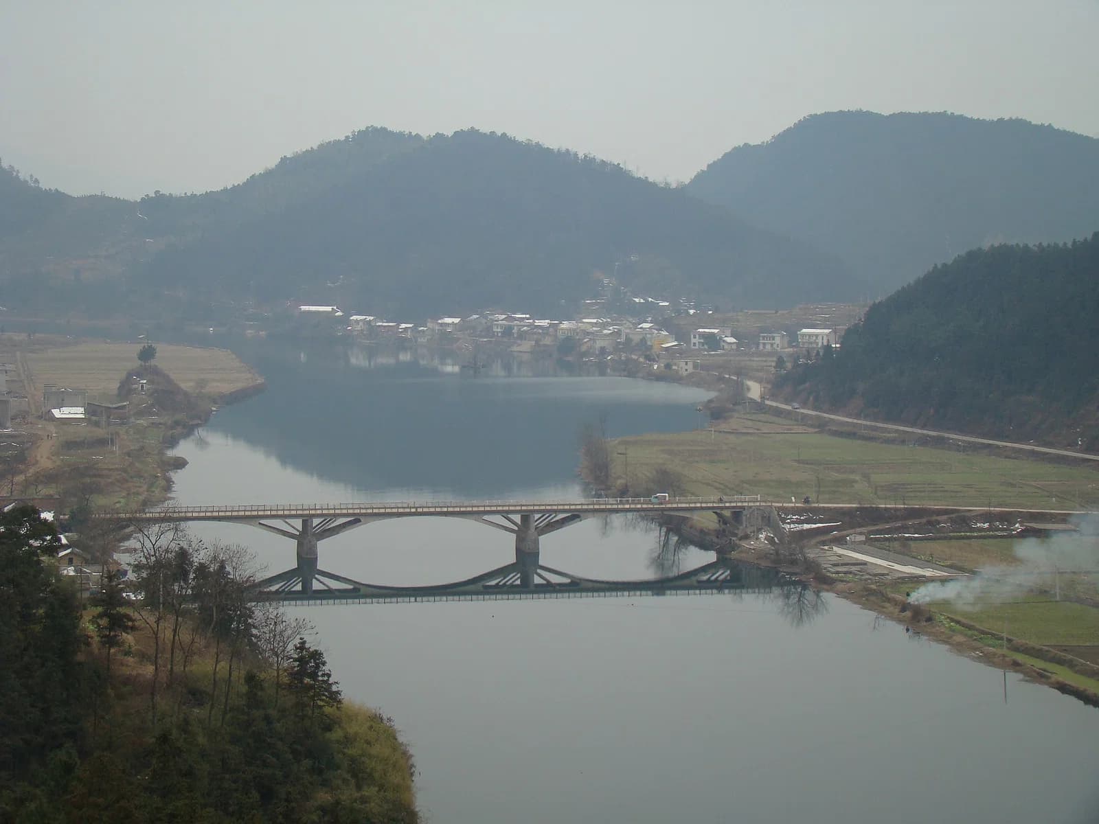 Shuangfeng County