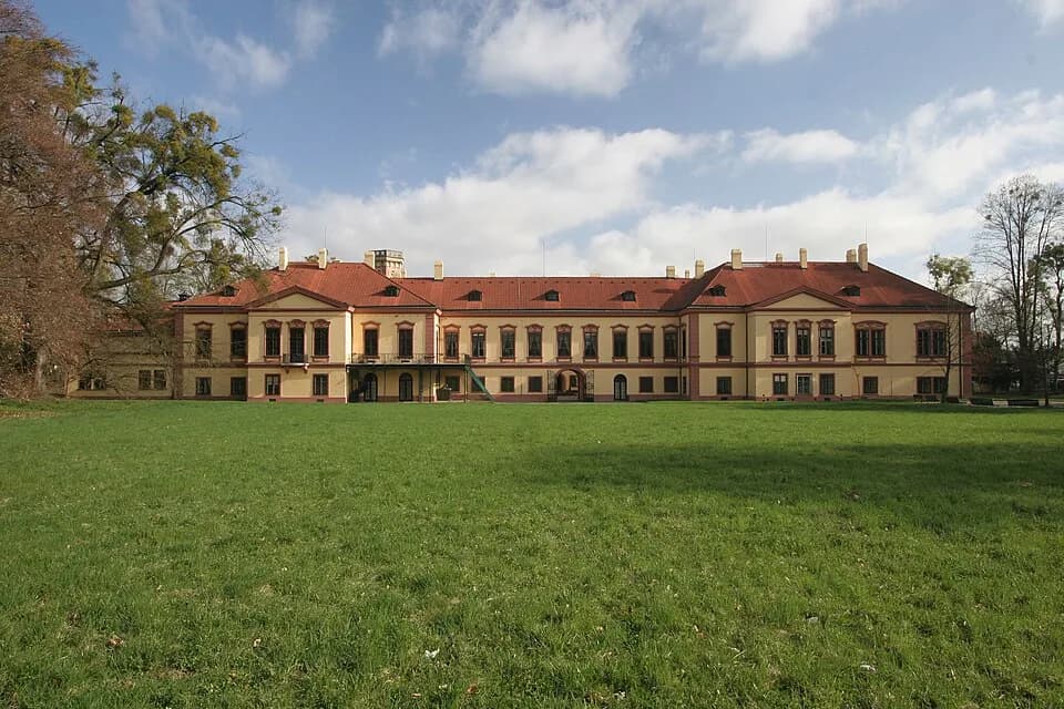 Heřmanův Městec Castle