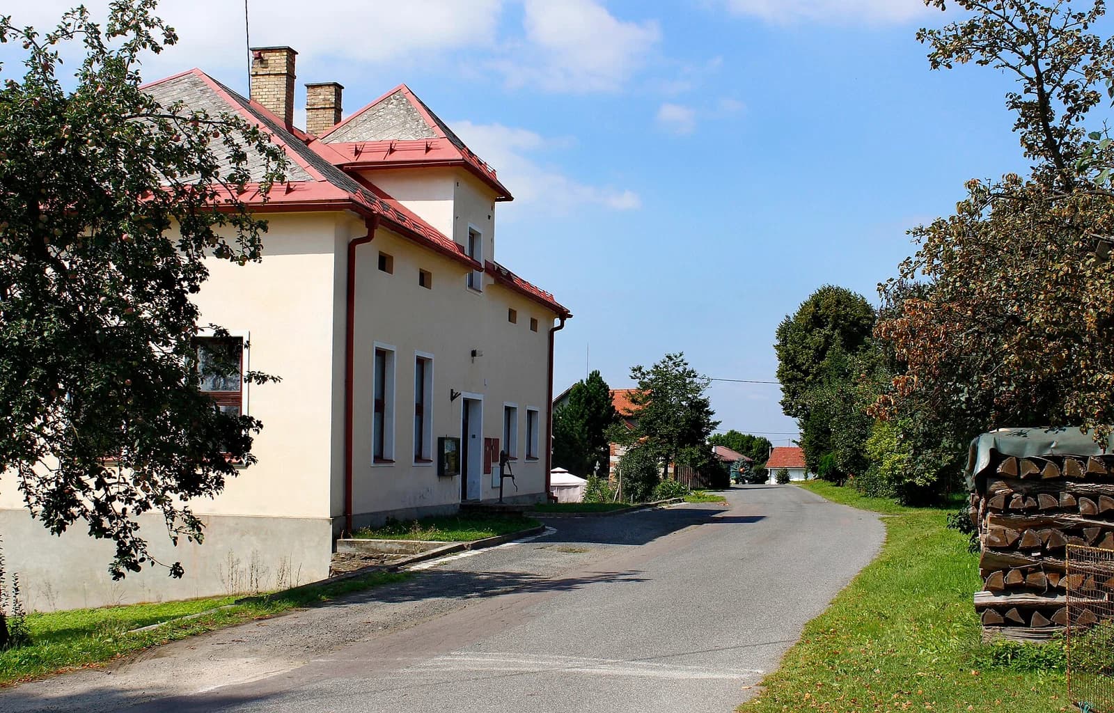 Hlinné