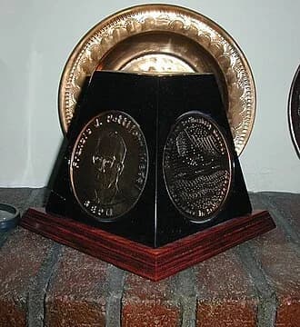 Francis J. Pettijohn Medal for Recognition in Sedimentology