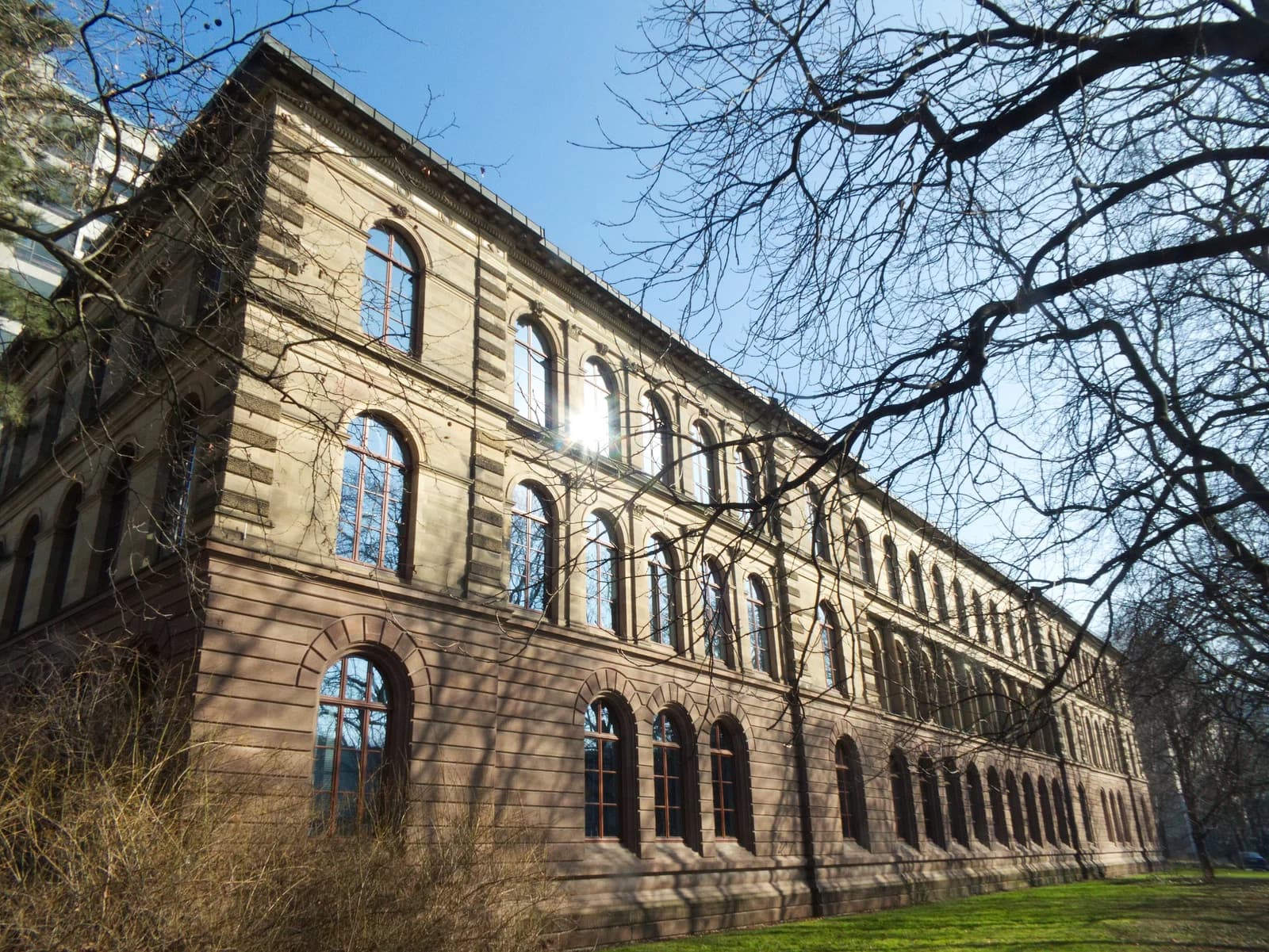 Universität Stuttgart