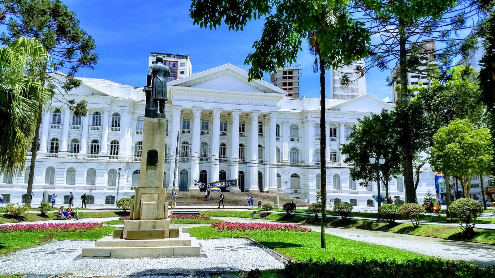 Universidade Federal do Paraná