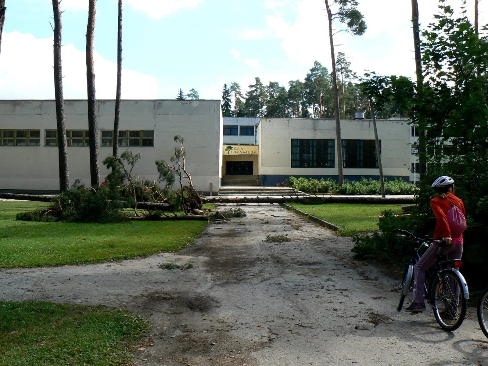 Elva Gymnasium
