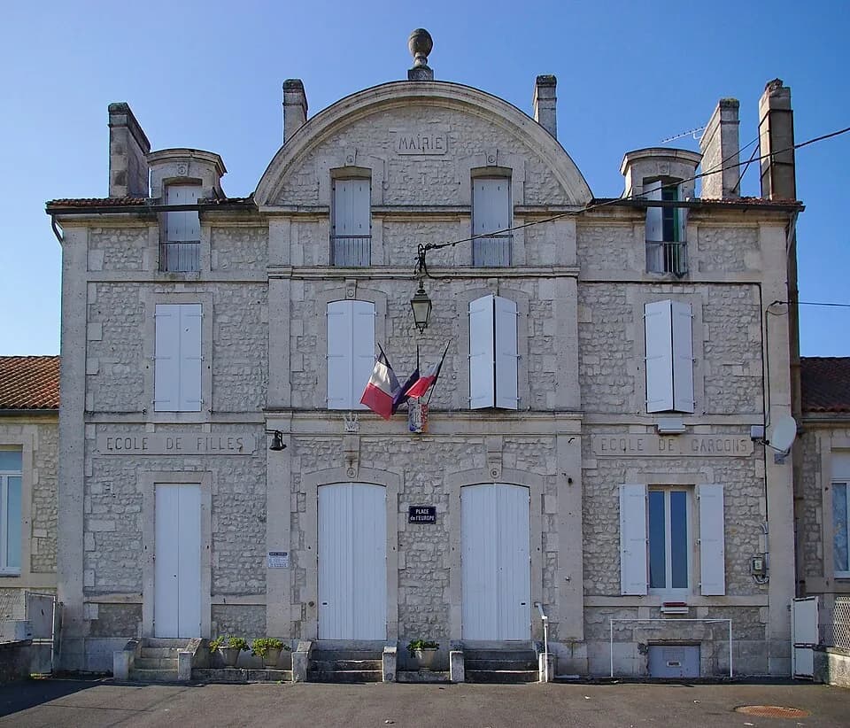 Montboyer