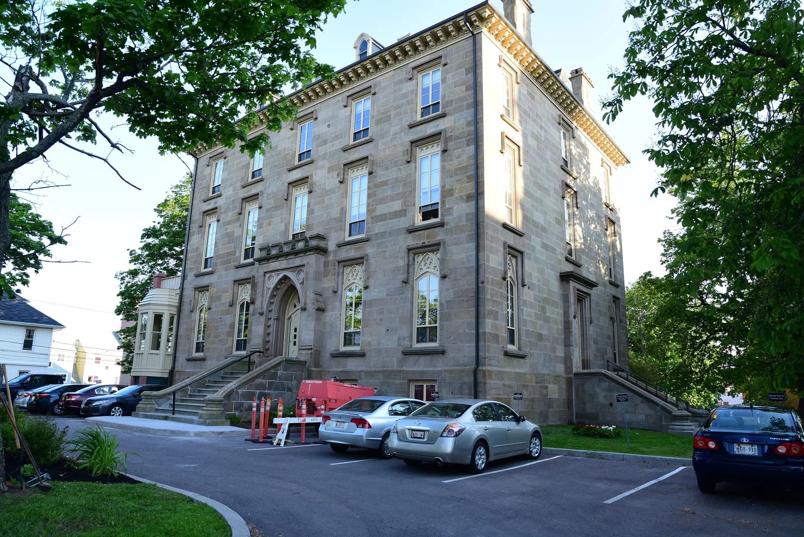 Saint Dunstan's University