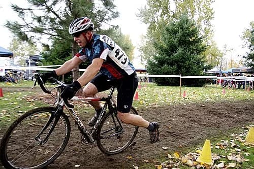 cyclo-cross cyclist