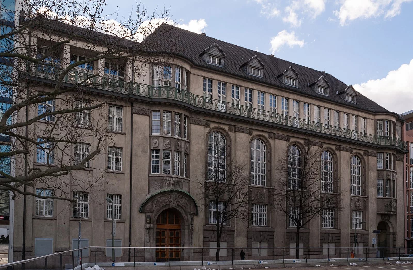 Schiller School