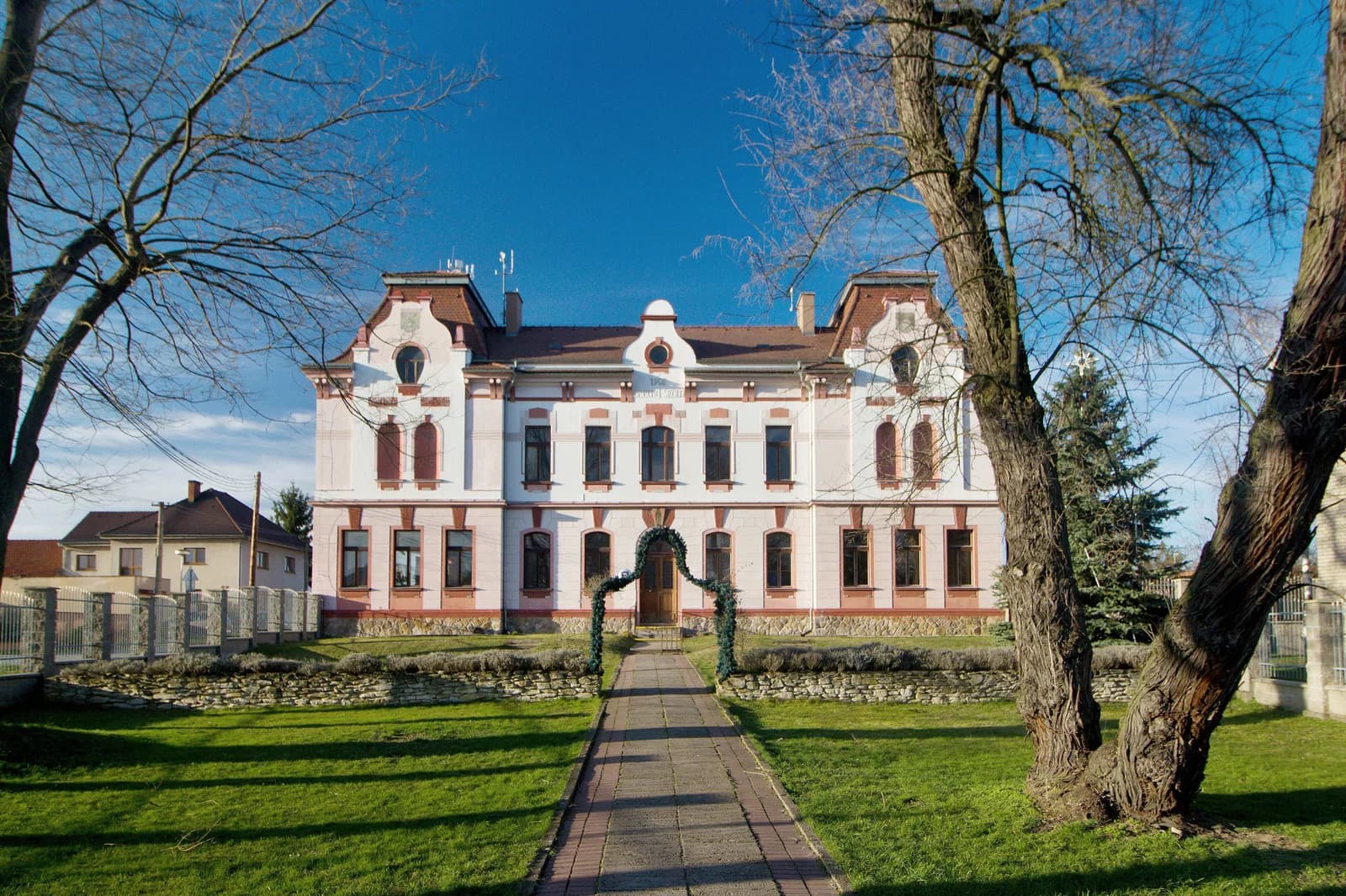 Ostrá