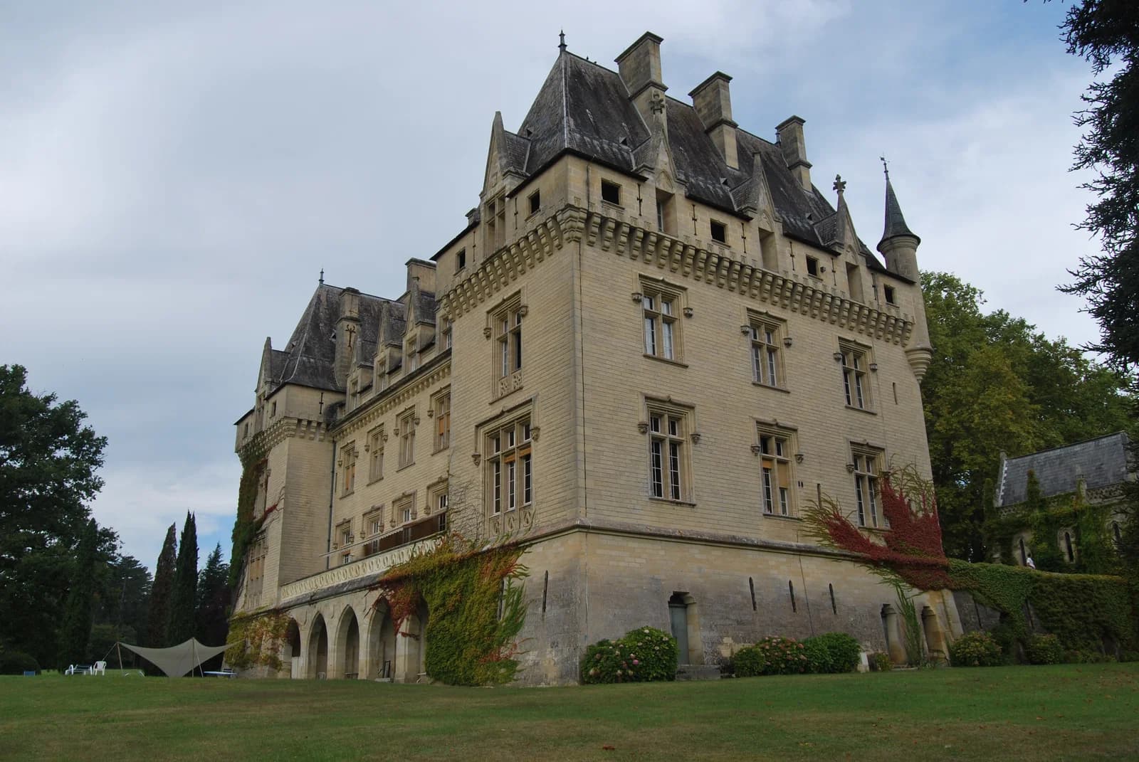Chateau de Pitray