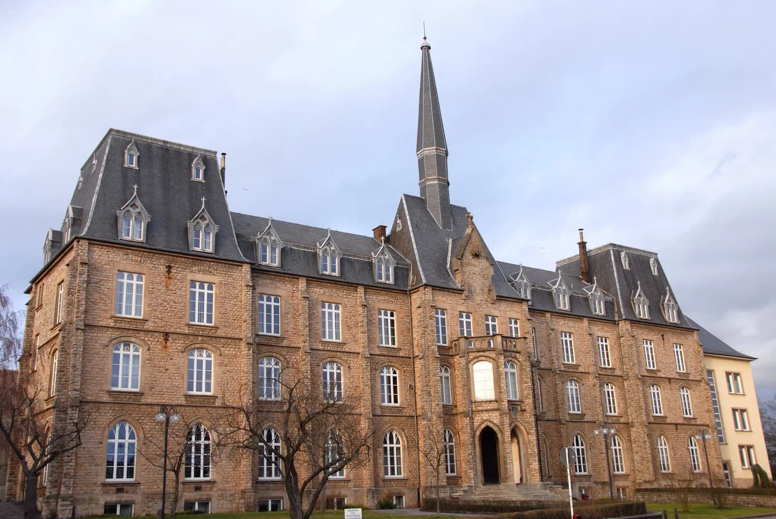 Lycée des Arts et Métiers