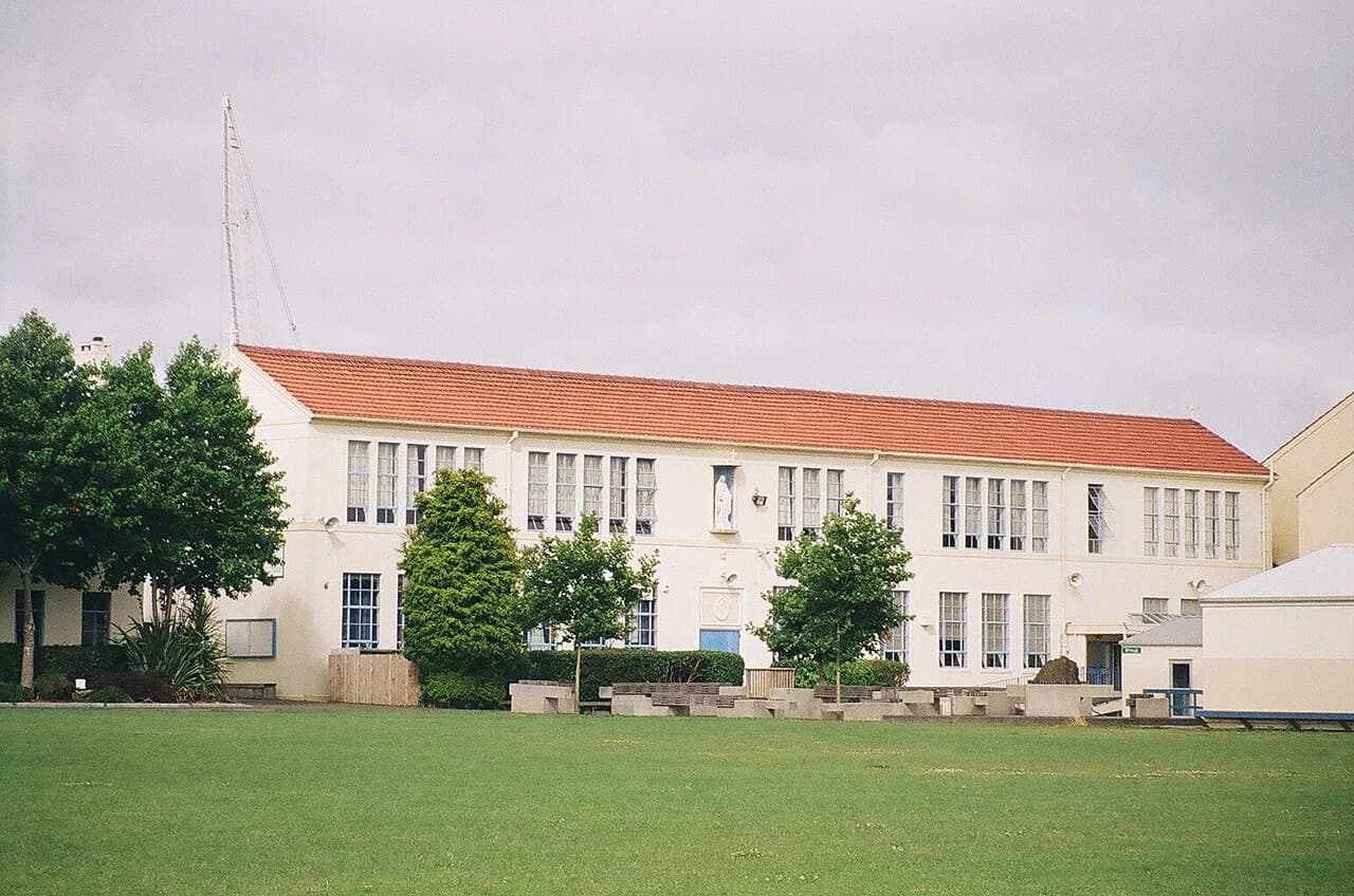 St Peter's College